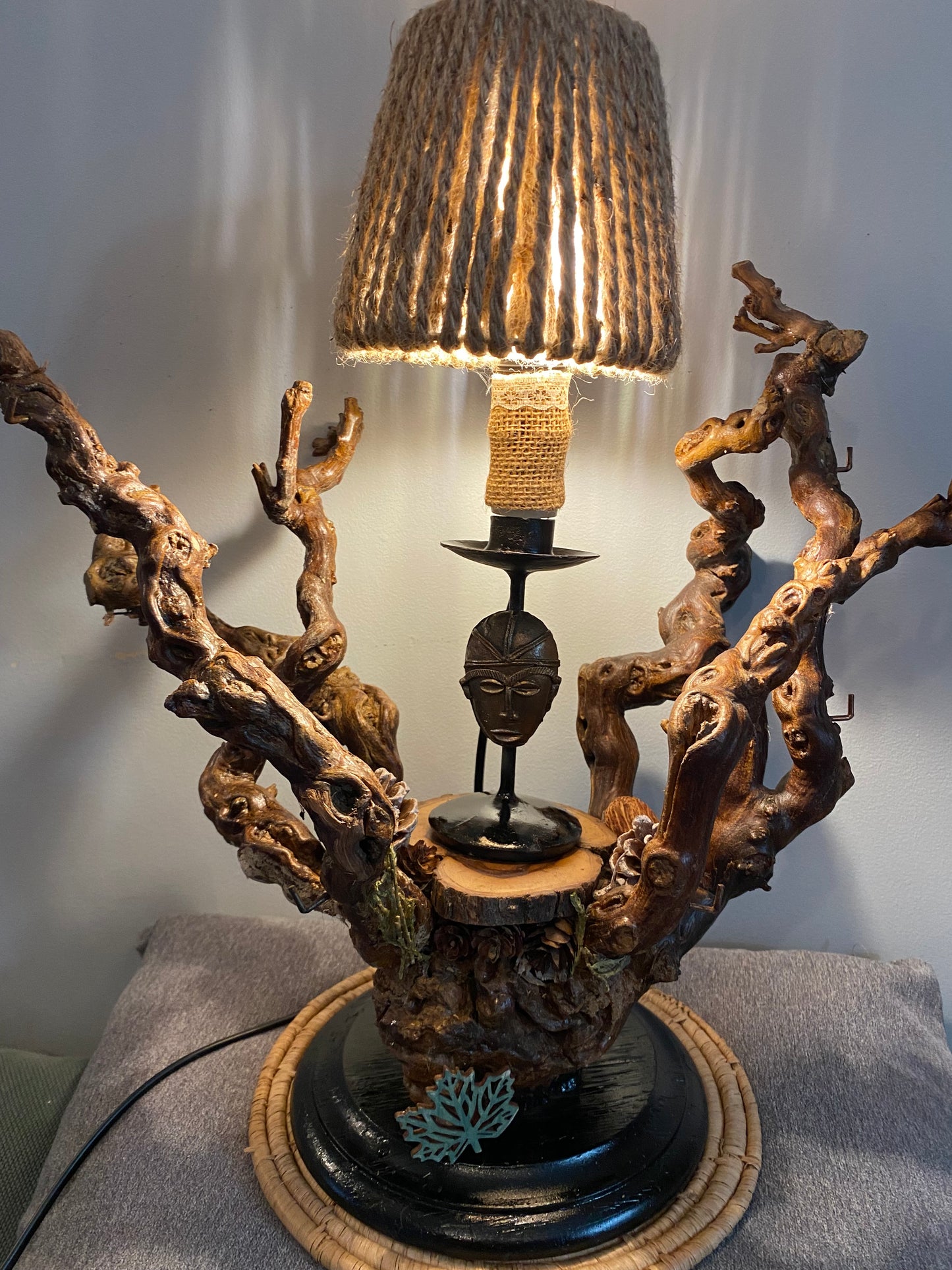 Lampe branches d arbres avec mise à prix à 119,00 euros