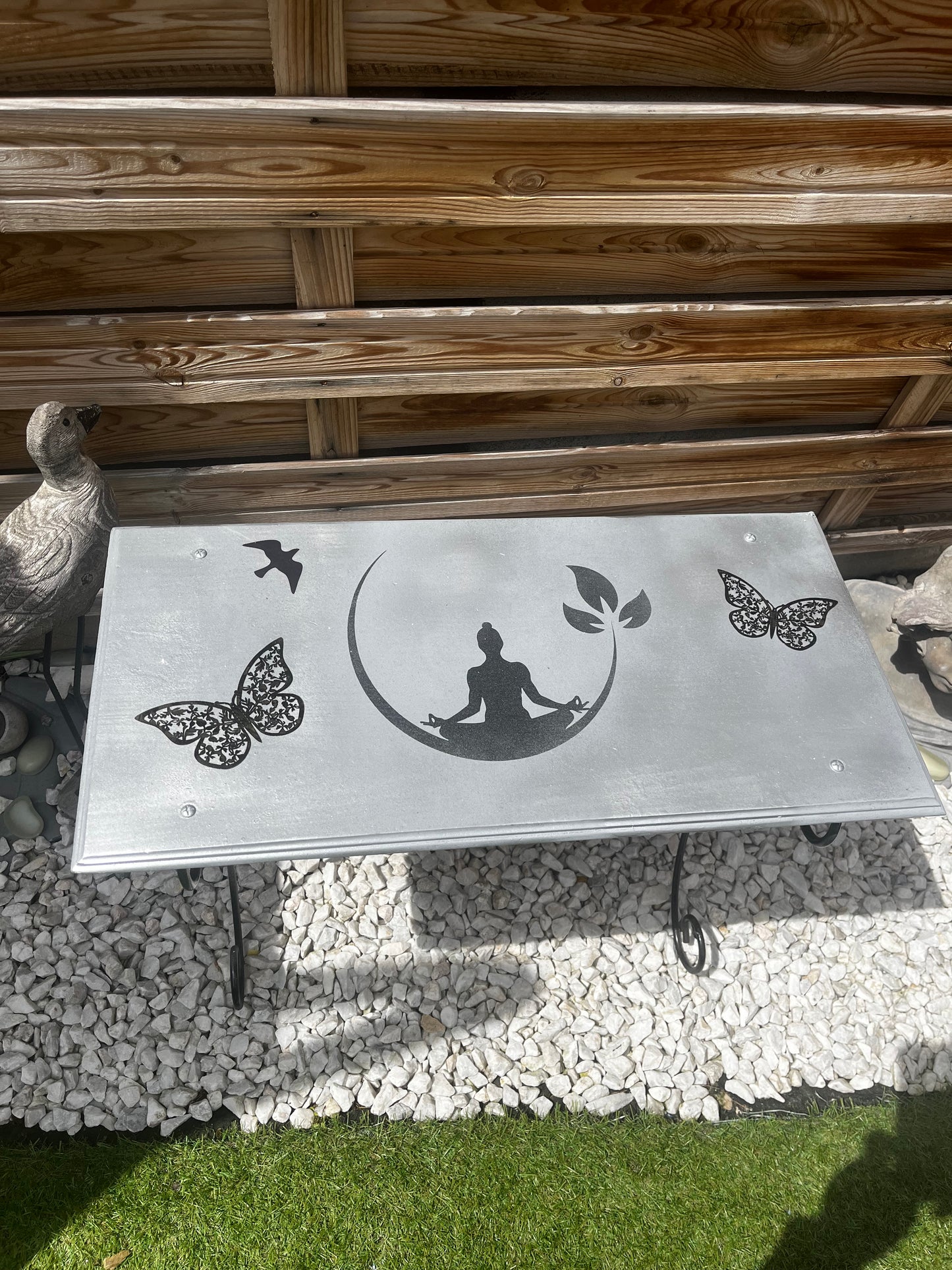 Table mini grise et fer forgé