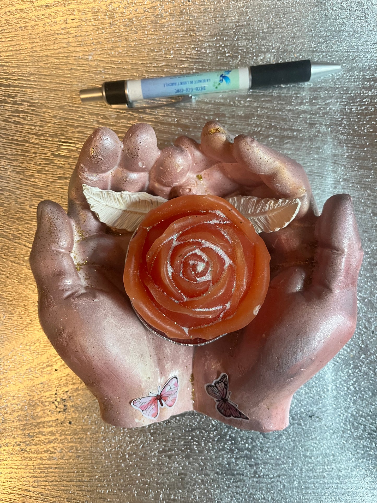 Bougie / paire de mains jointes en plâtre