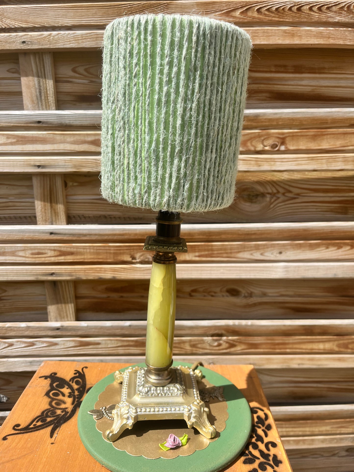 Lampe élégante en bronze et onyx vert