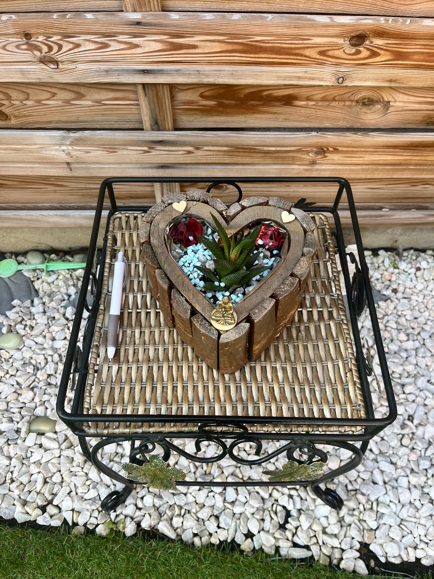 Pot cœur avec fleur cactus