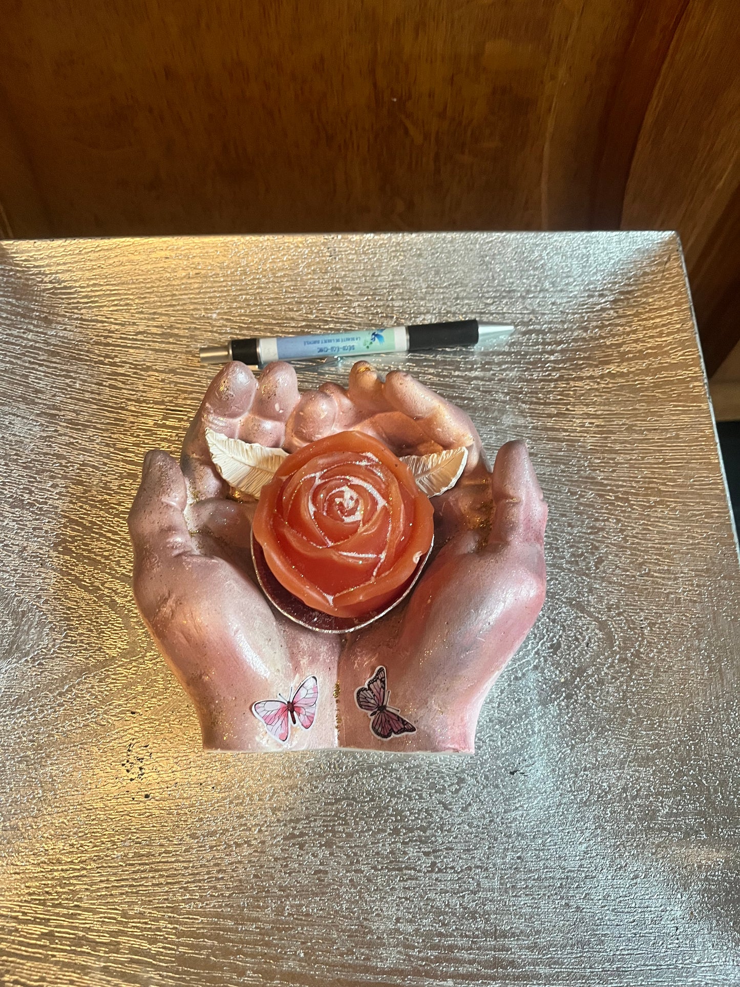 Bougie / paire de mains jointes en plâtre