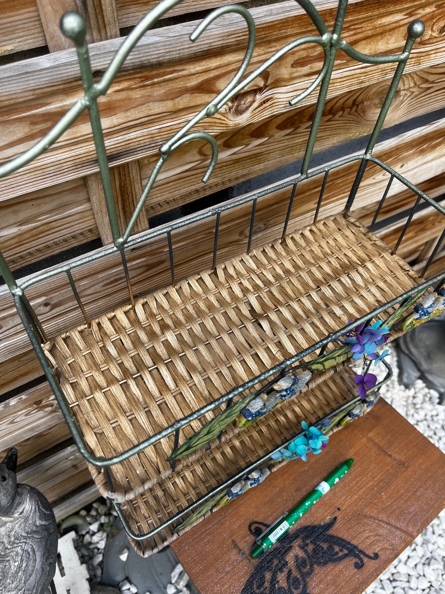 Étagère double panier avec déco canards