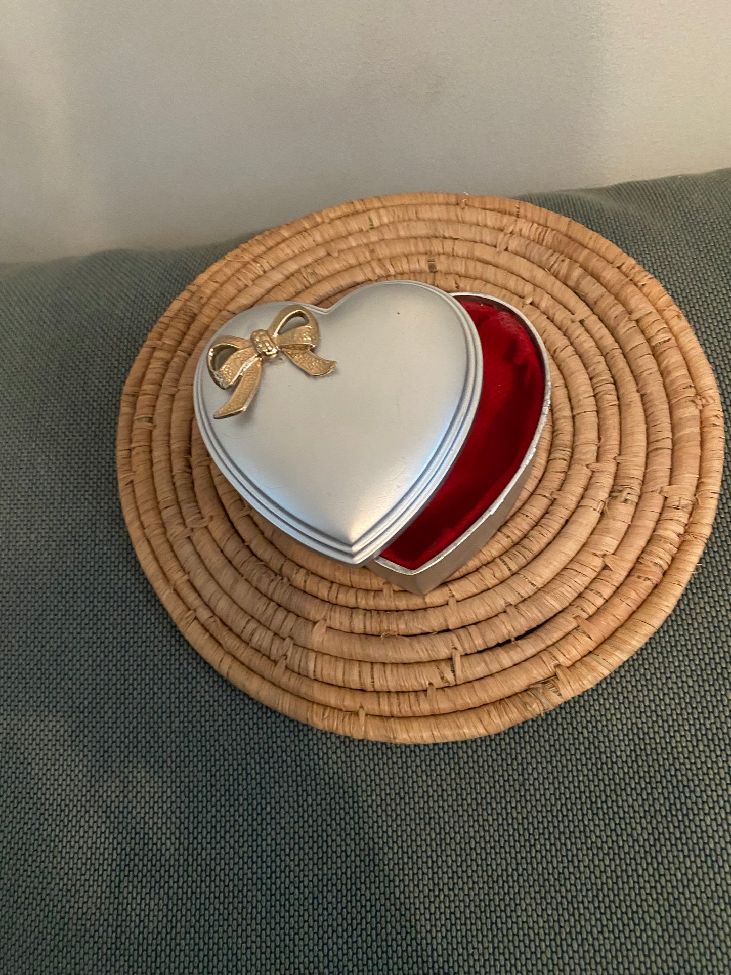 Boite à bijoux en forme de cœur