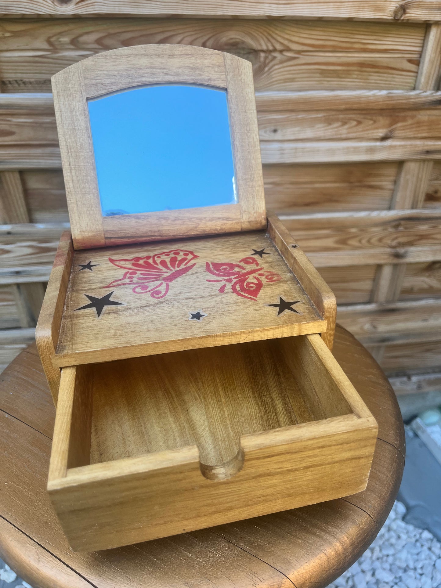 Boîte avec miroir