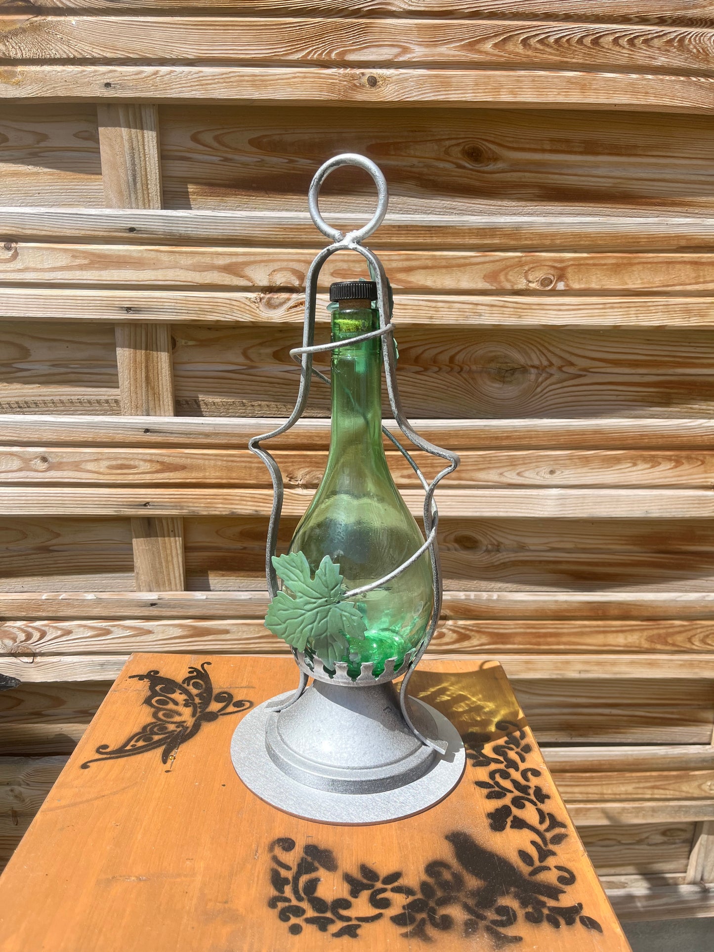 Porte carafe en forme de lanterne avec mise à prix à 79,00 euros