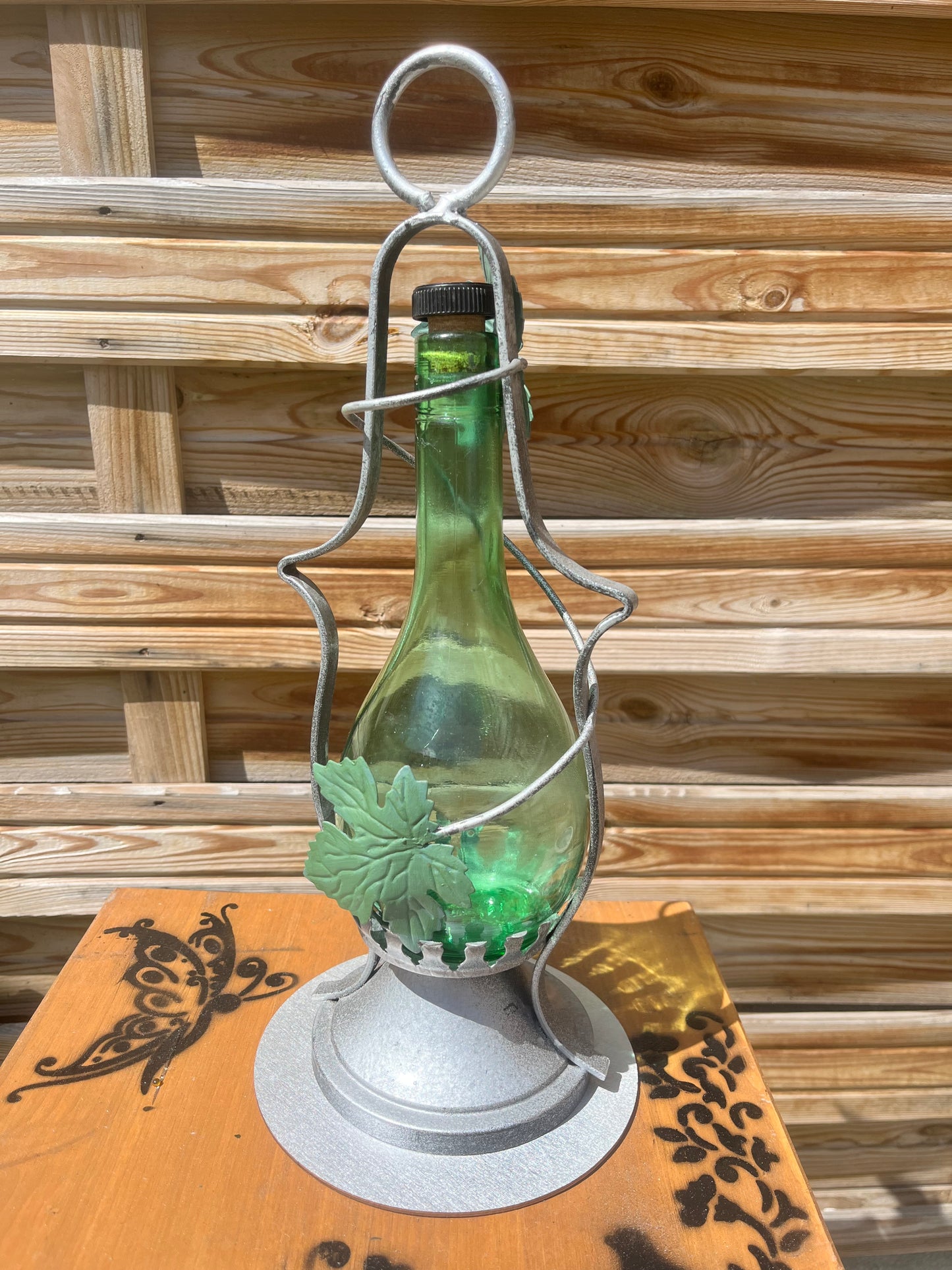 Porte carafe en forme de lanterne avec mise à prix à 79,00 euros