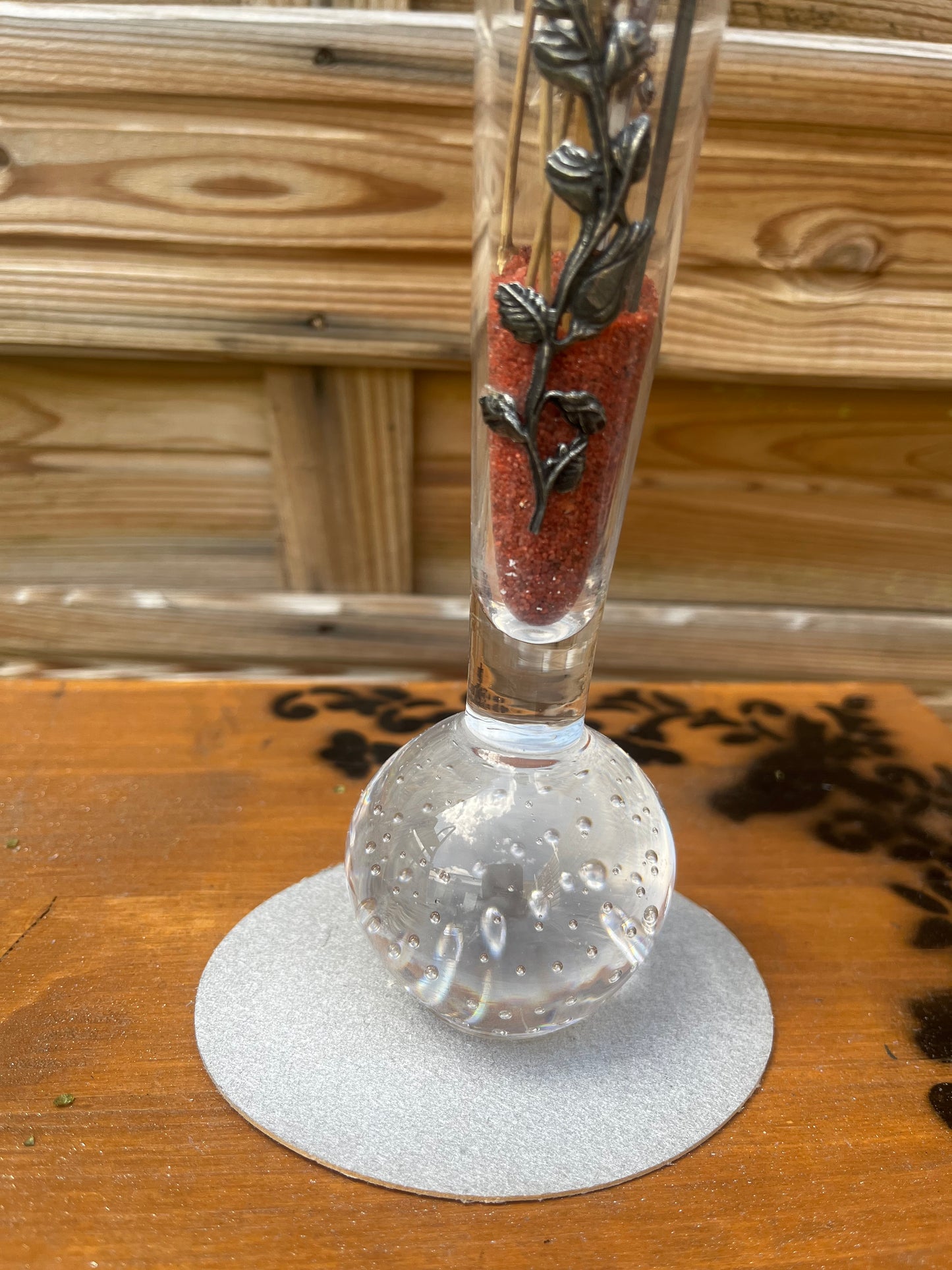 Vase fin en verre et étain