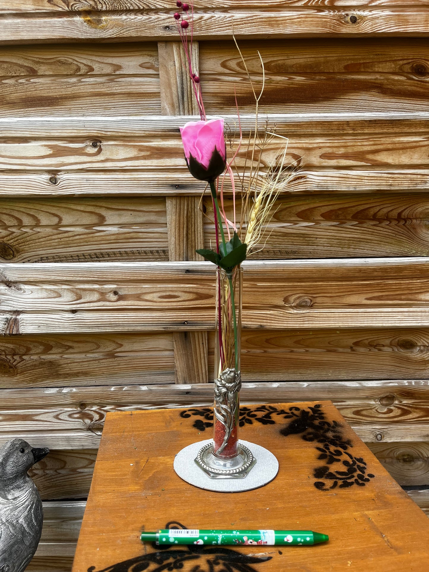 Vase fin en verre et étain