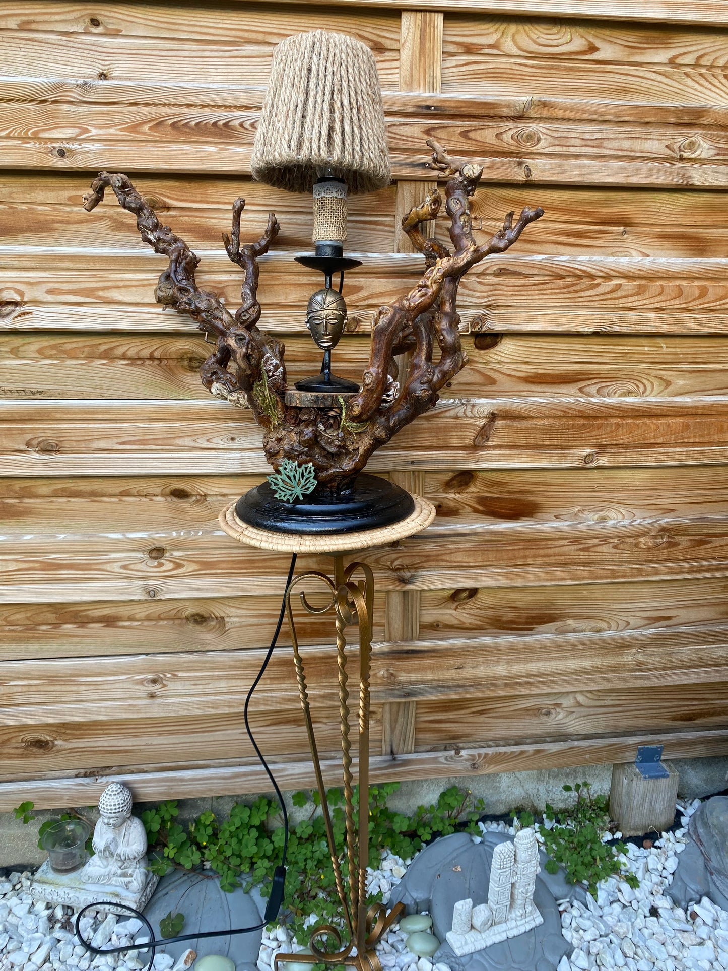 Lampe branches d arbres avec mise à prix à 119,00 euros