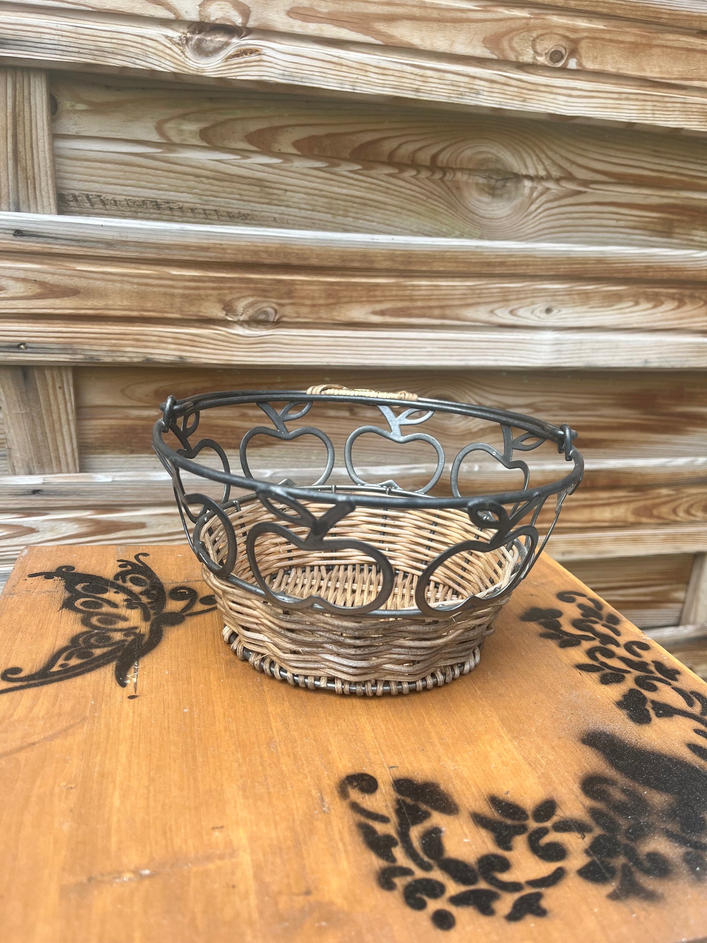 Panier décors pommes