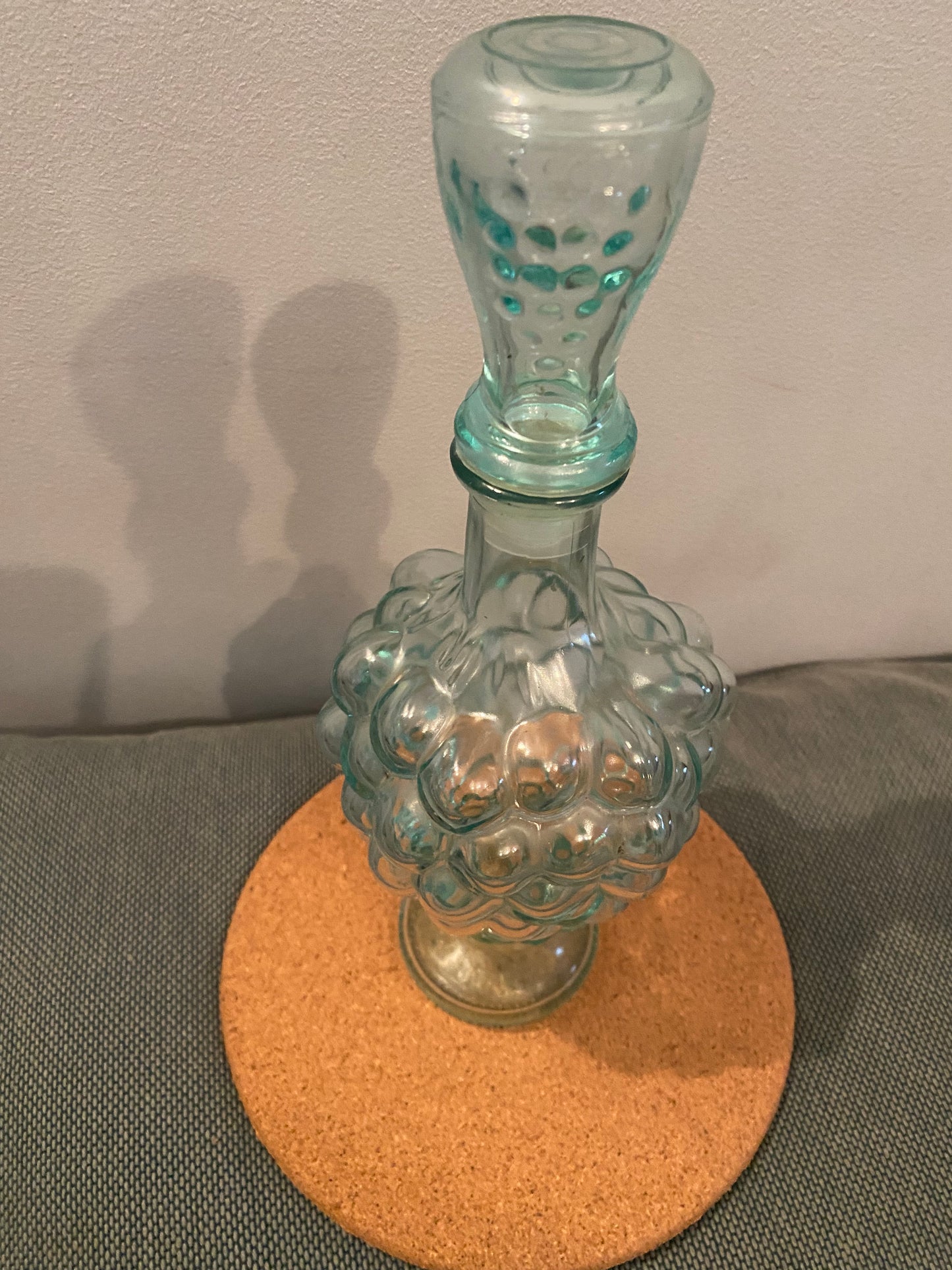 Carafe en forme de grappes de raisin