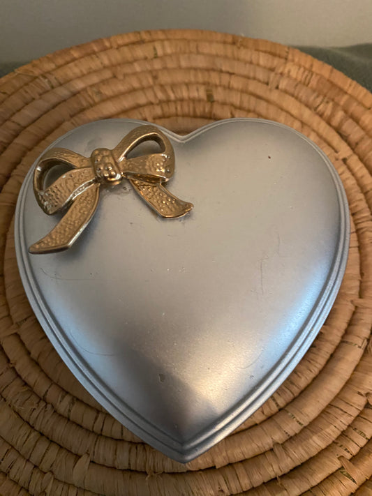 Boite à bijoux en forme de cœur