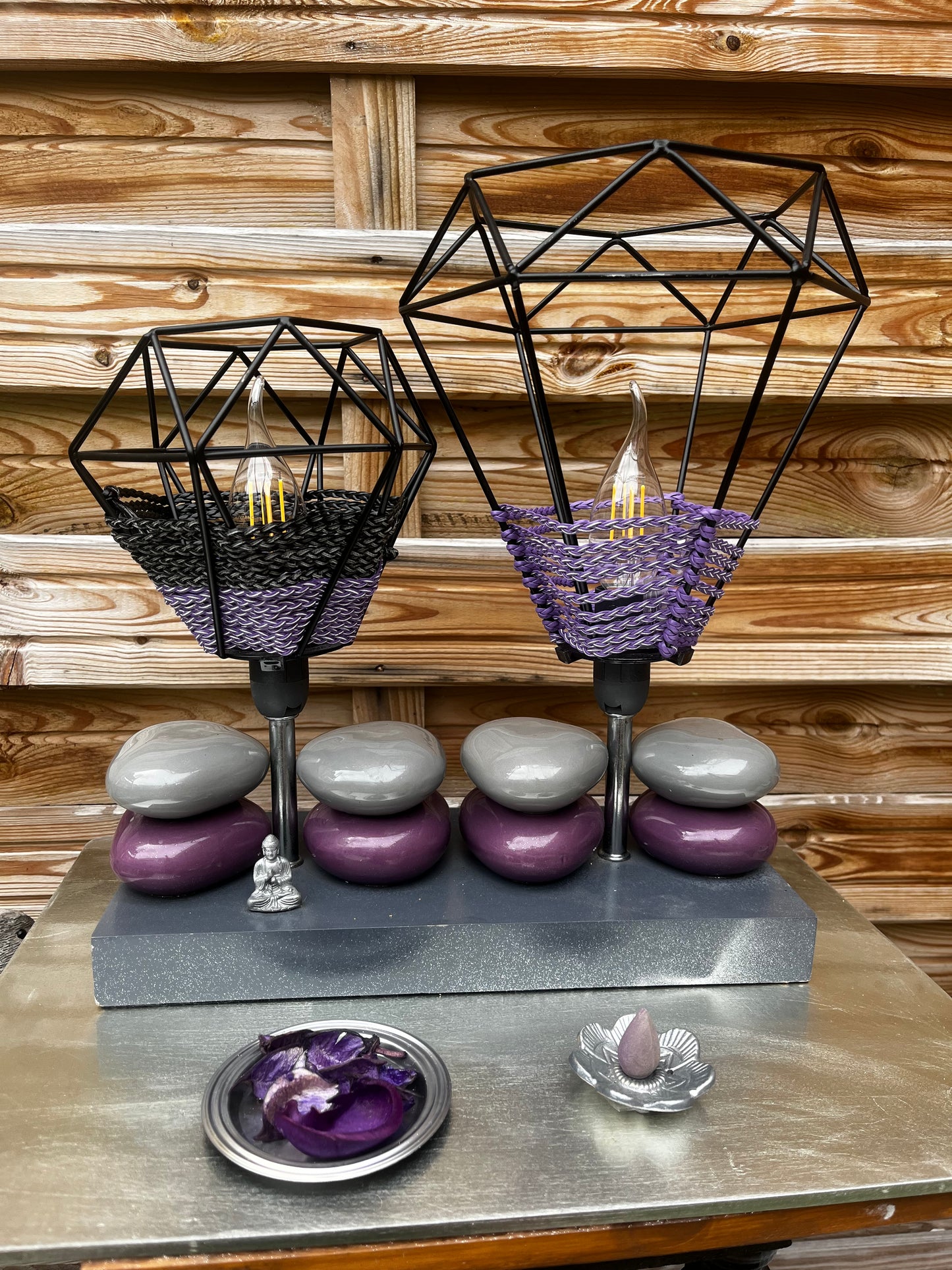 Lampe moderne zen et galets