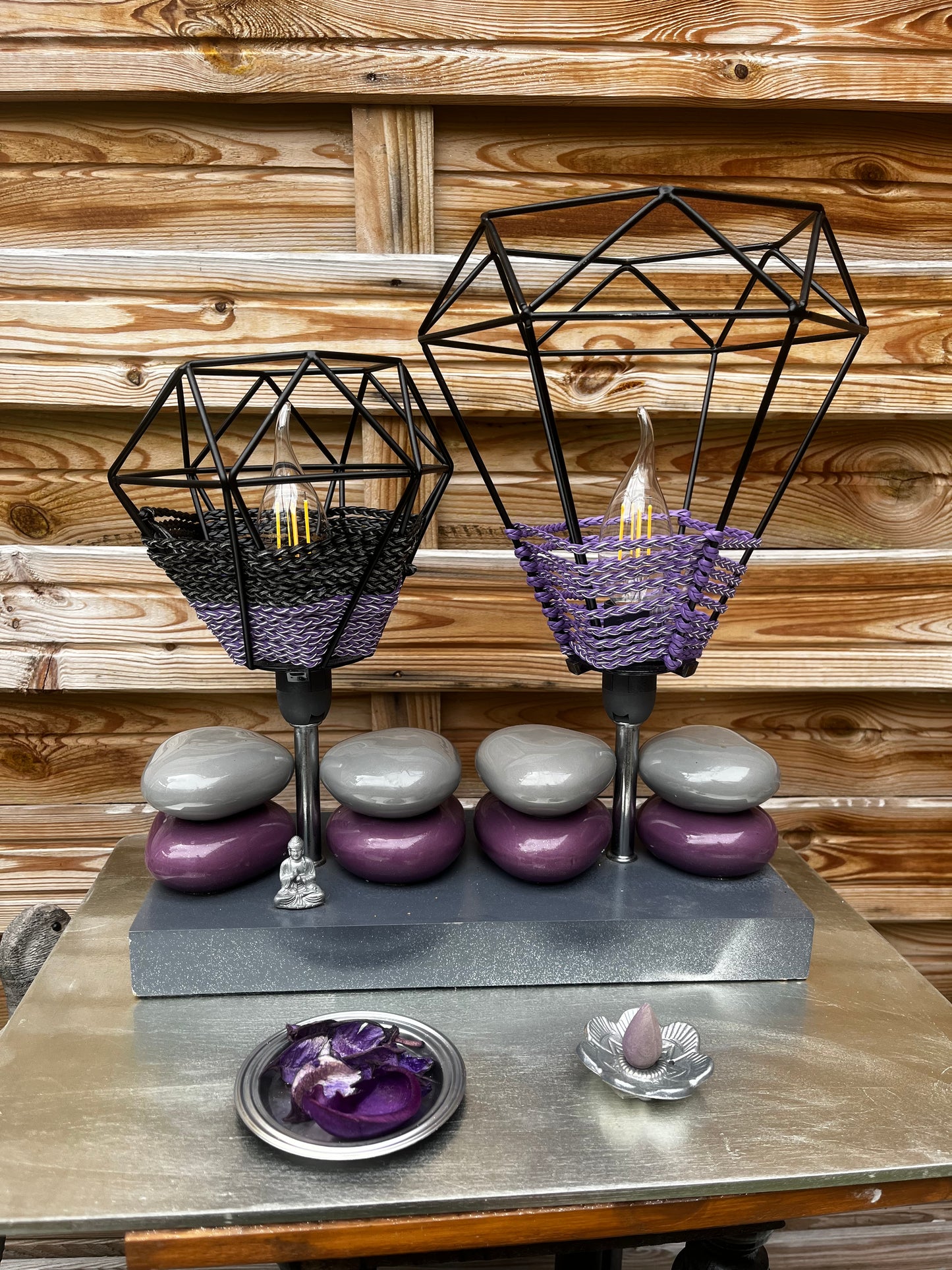 Lampe moderne zen et galets