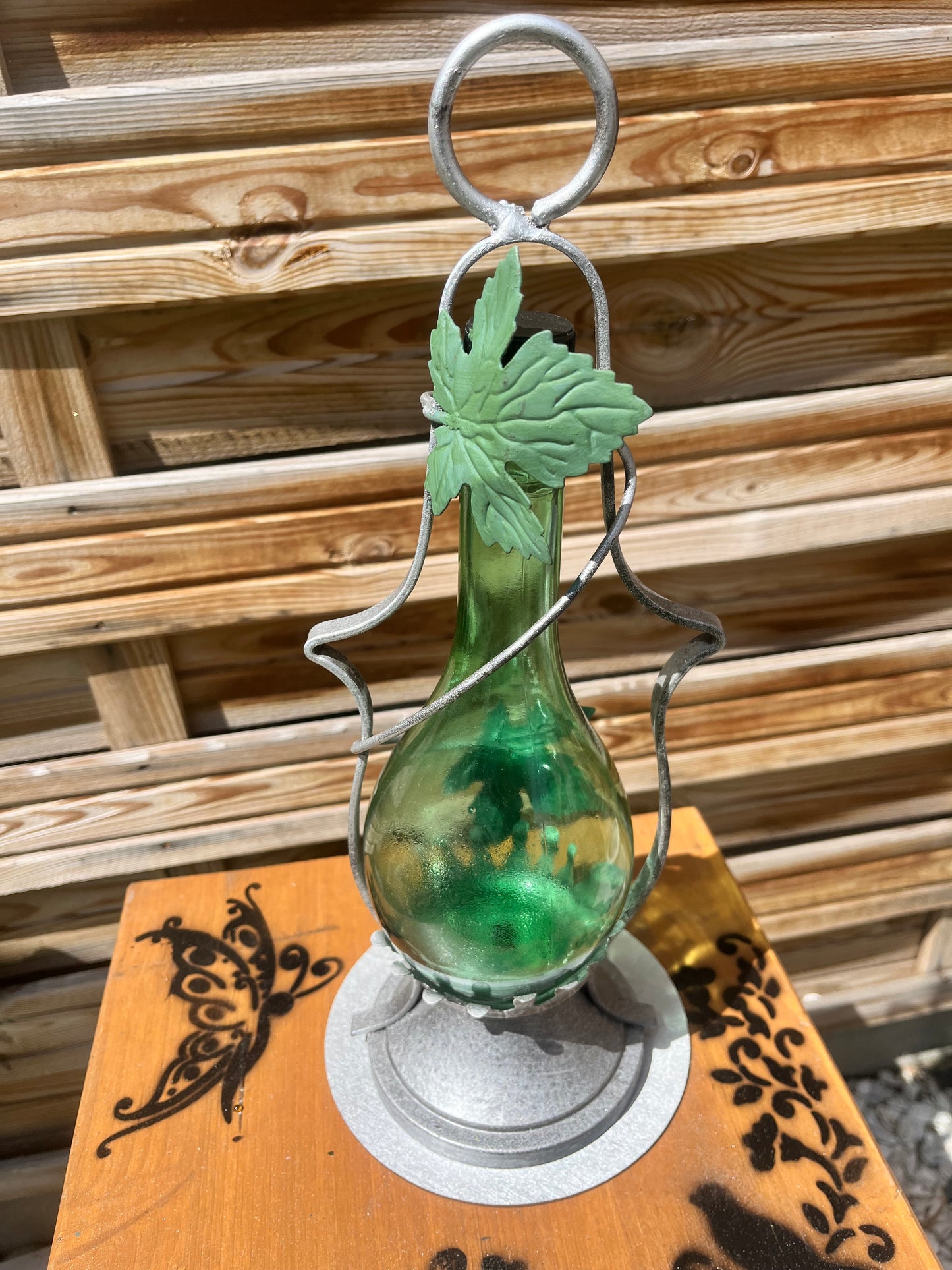 Porte carafe en forme de lanterne avec mise à prix à 79,00 euros