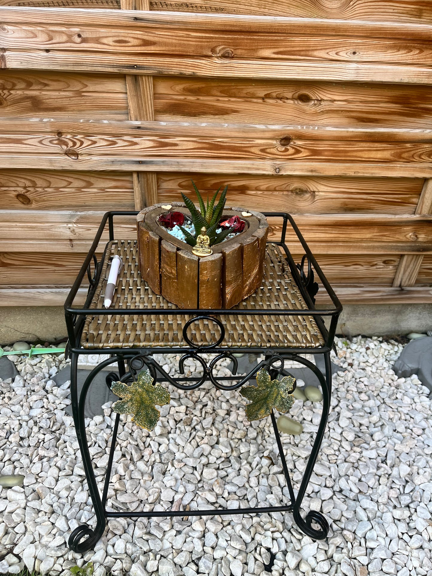 Pot cœur avec fleur cactus