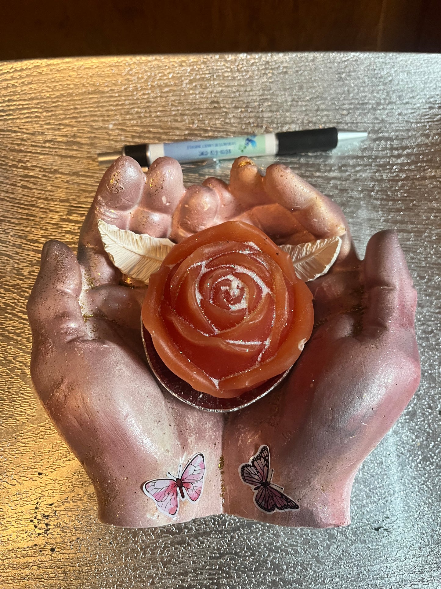 Bougie / paire de mains jointes en plâtre