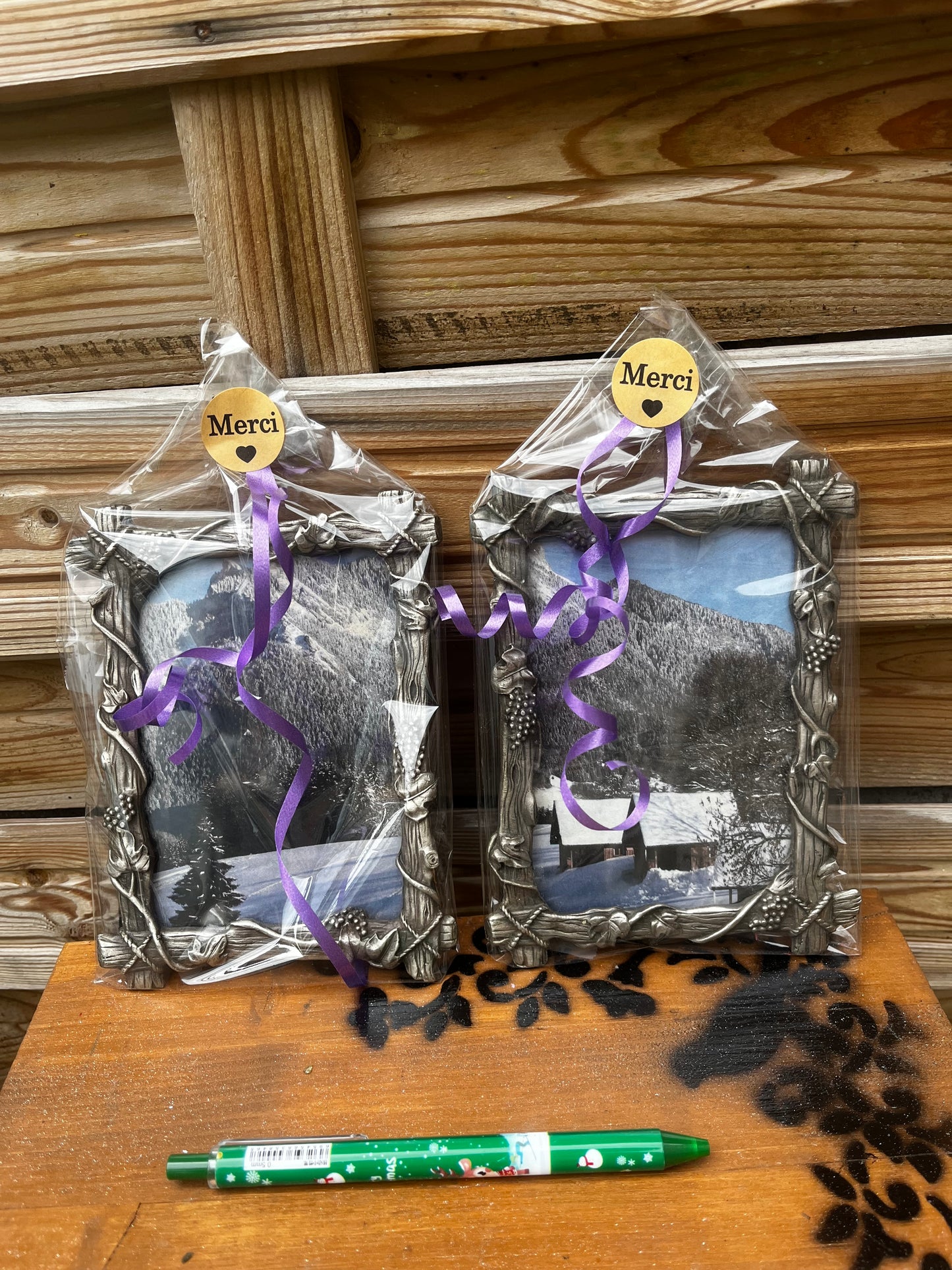 Cadres décor raisins gris en lot de deux