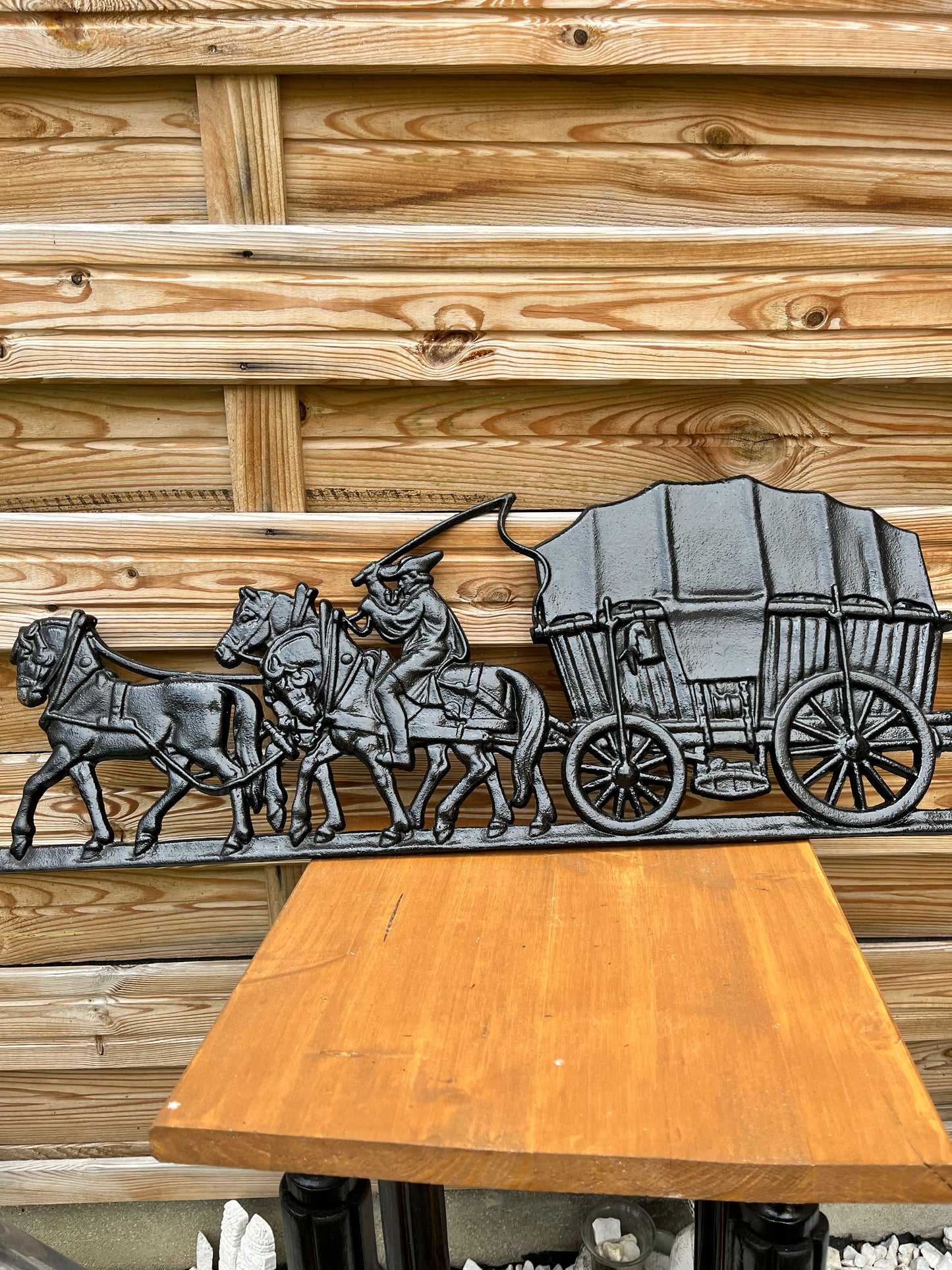 Plaque en fonte ancienne