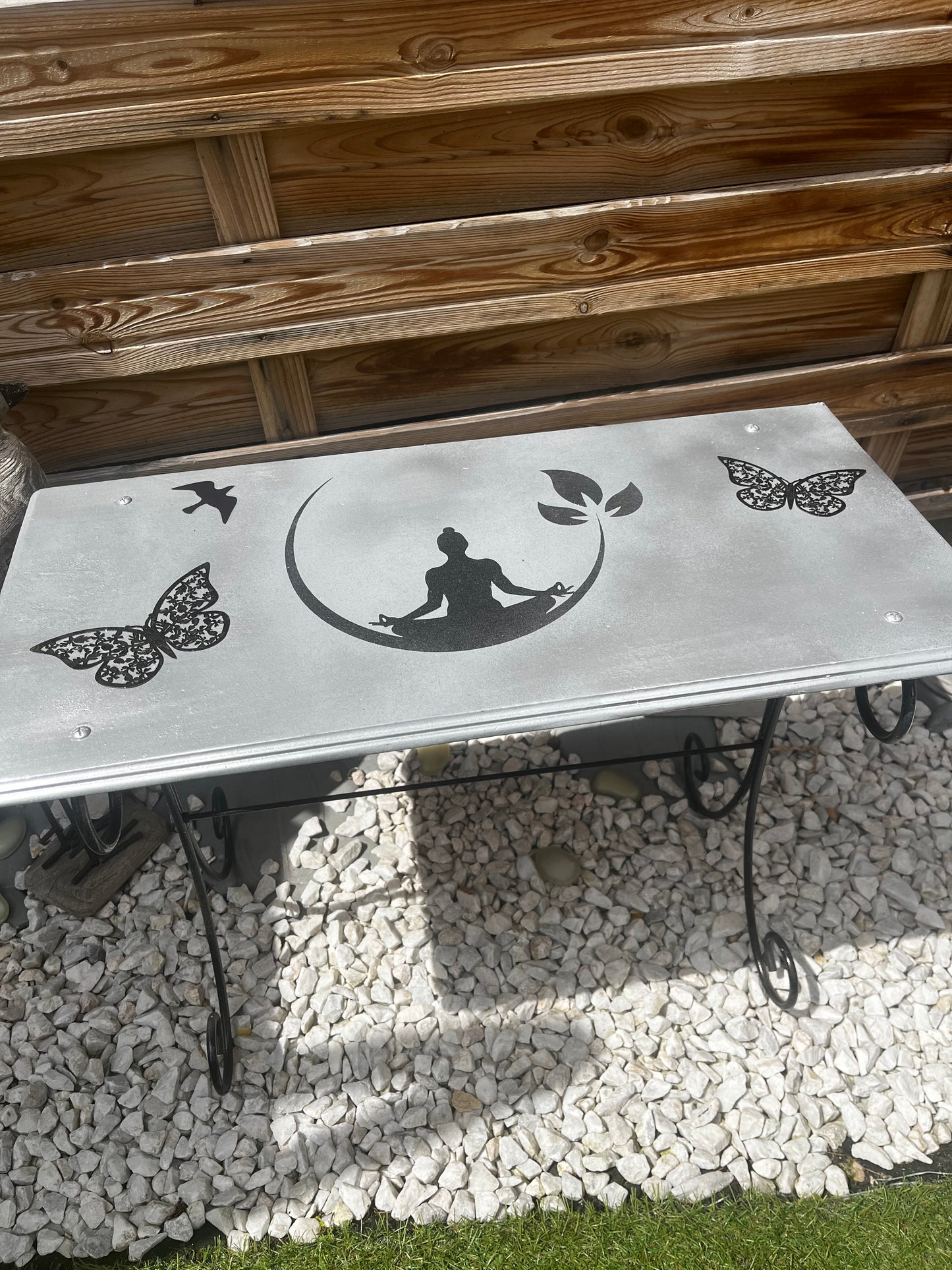 Table mini grise et fer forgé