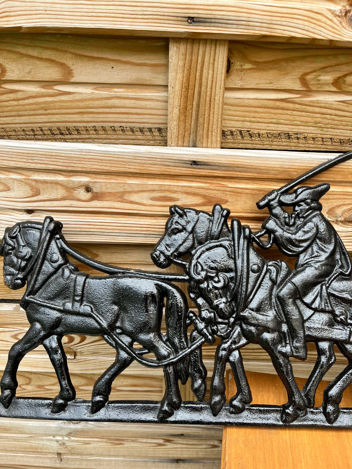 Plaque en fonte ancienne