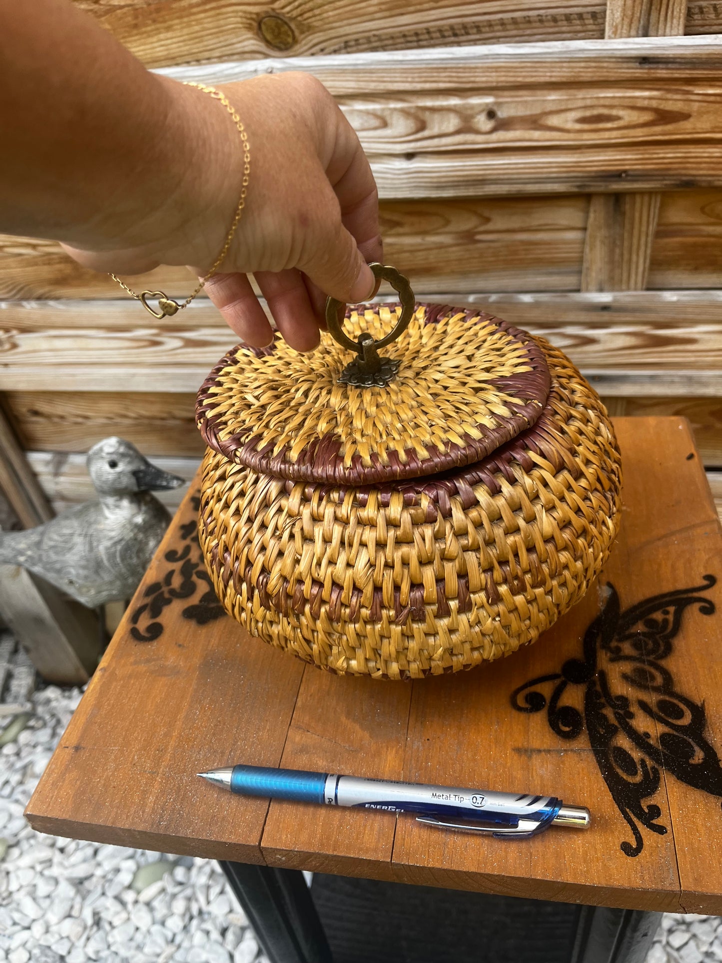 Panier avec couvercle