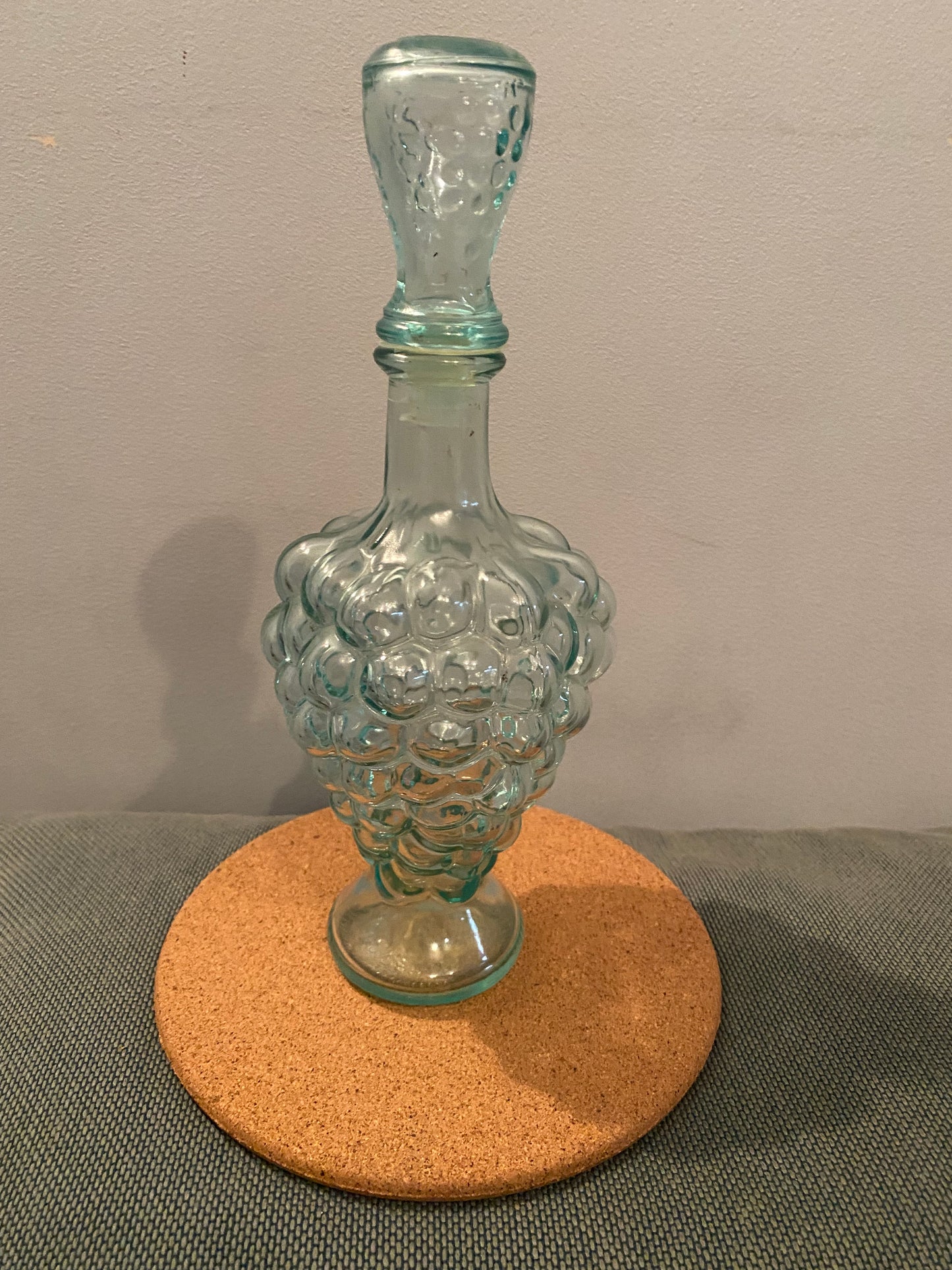 Carafe en forme de grappes de raisin