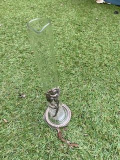Vase fin en verre et étain