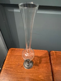 Vase en verre et étain