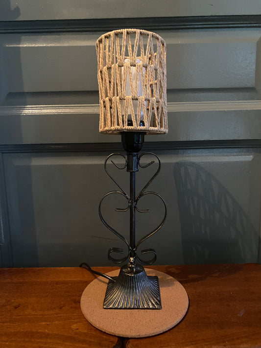 lampe en fer forgé avec mise à prix à 79,00 euros