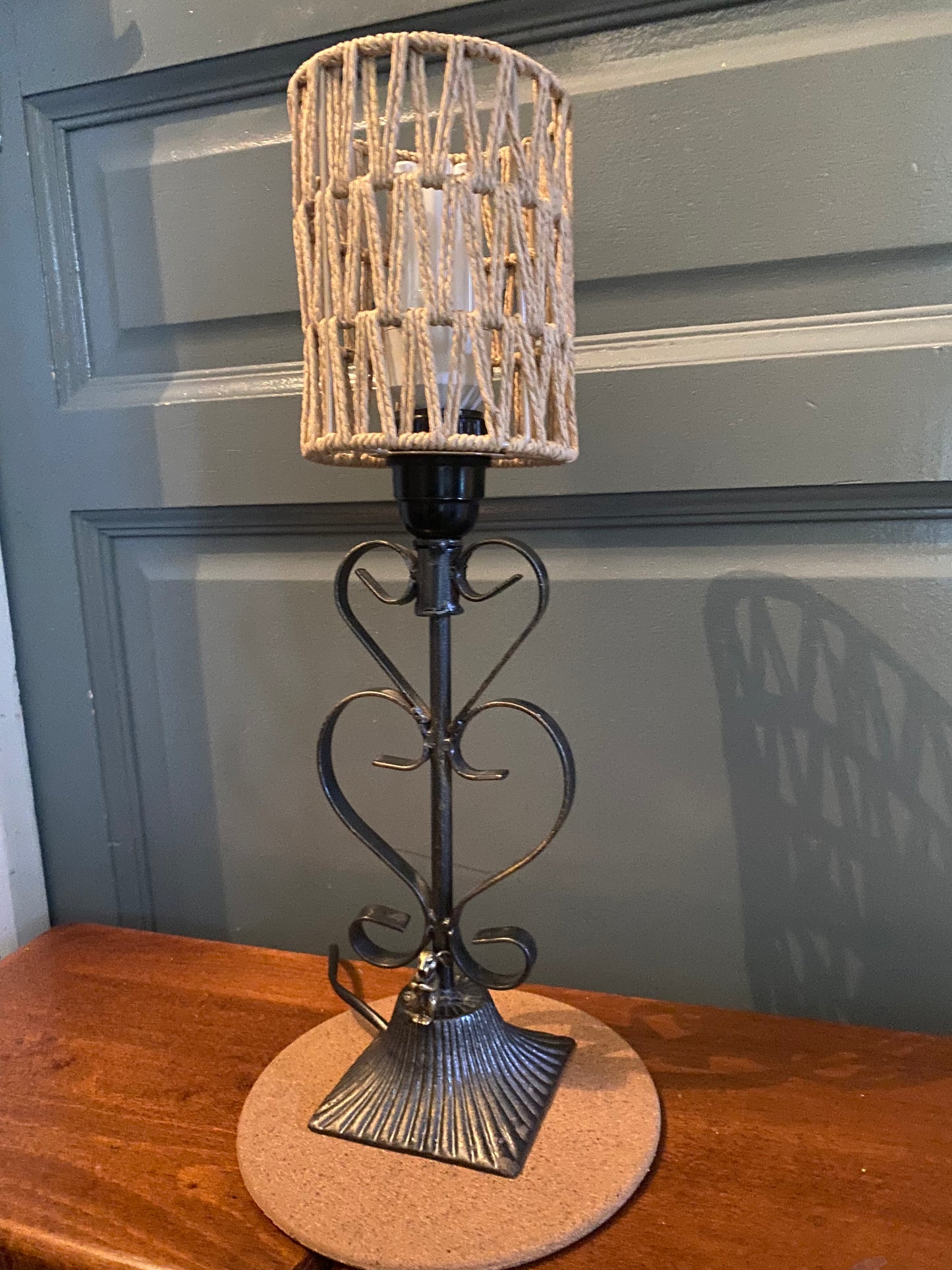 lampe en fer forgé avec mise à prix à 79,00 euros