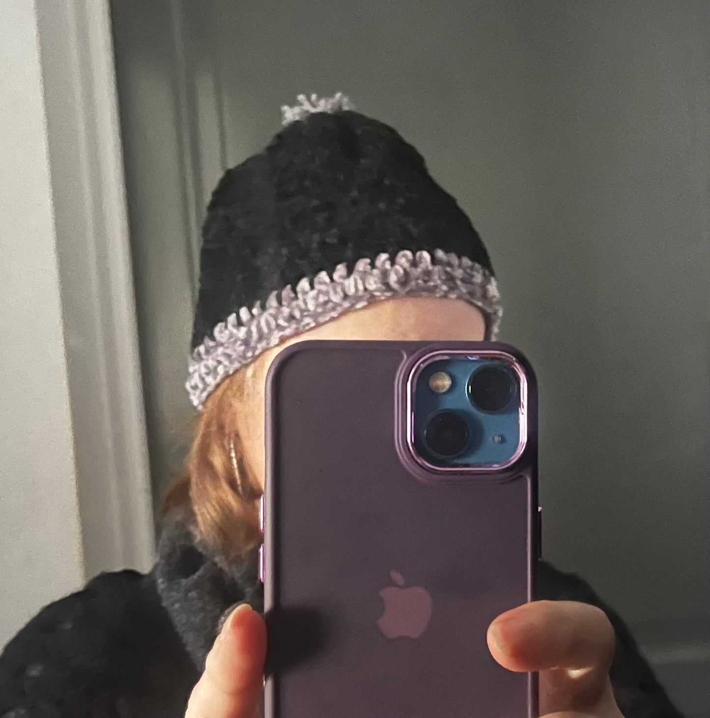 Bonnet et mitaines noires et grises