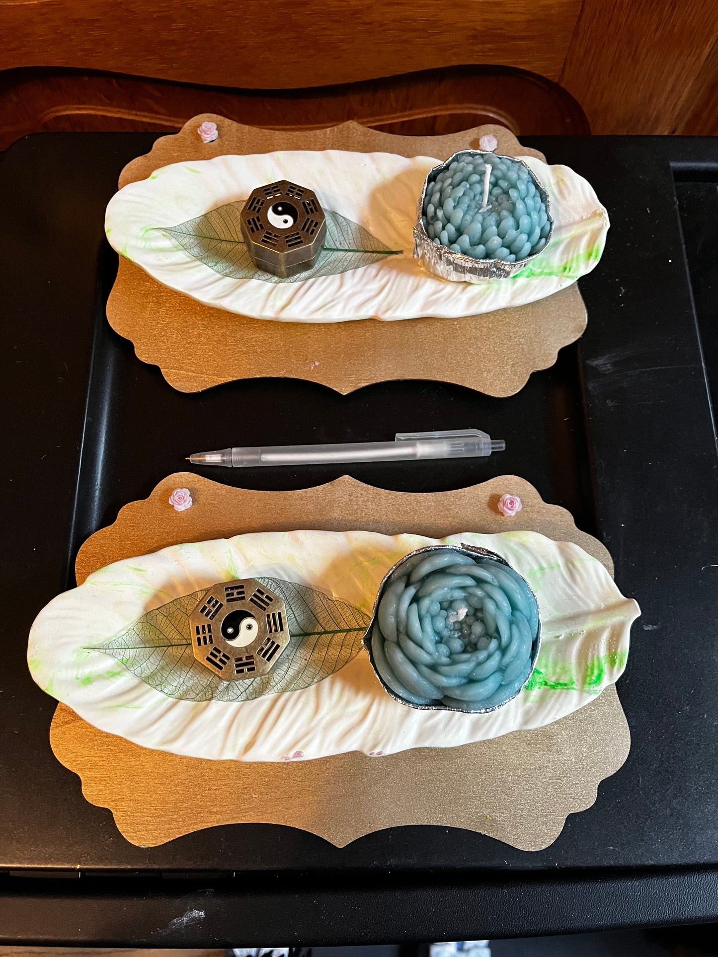 Bougie fleurs /feuille en plâtre