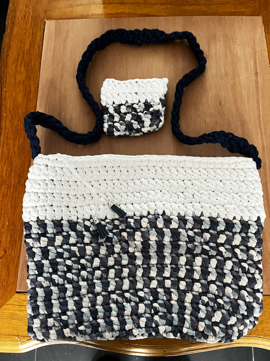 Sac avec différents tons de bleu et blanc