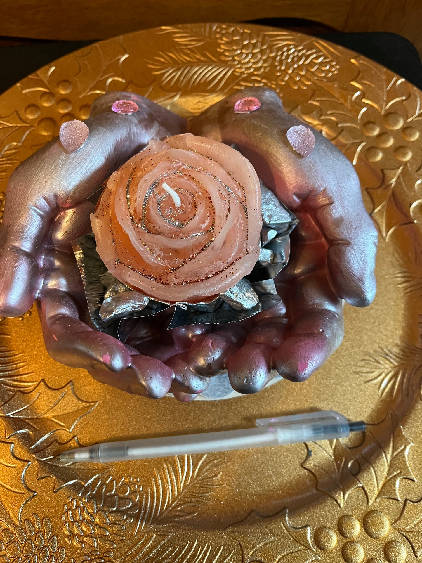 Bougie fleurs / paire de mains
