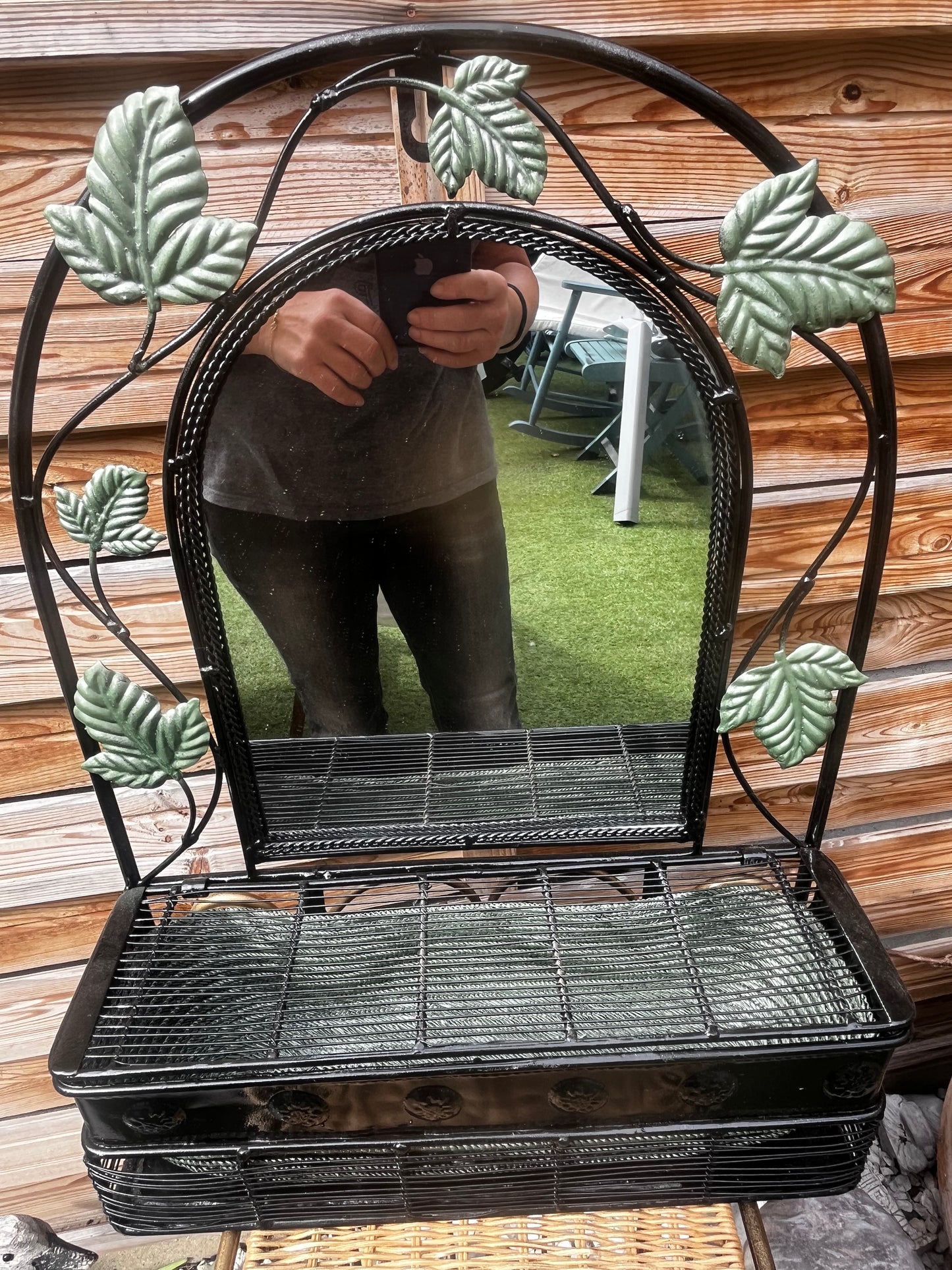 Miroir feuilles et tiroir avec mise à prix à 89,00 euros