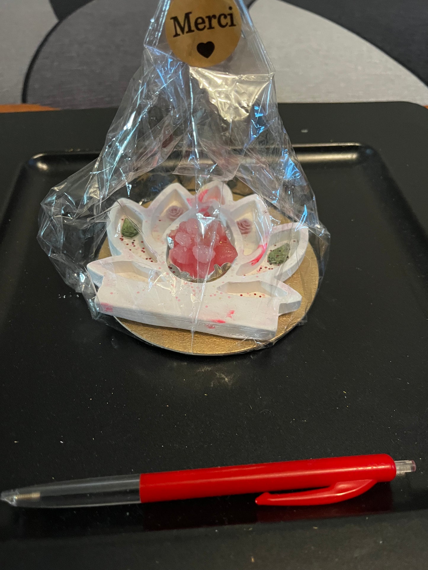 Bougie / fleur rose sur support fleurs lotus blanc /rose