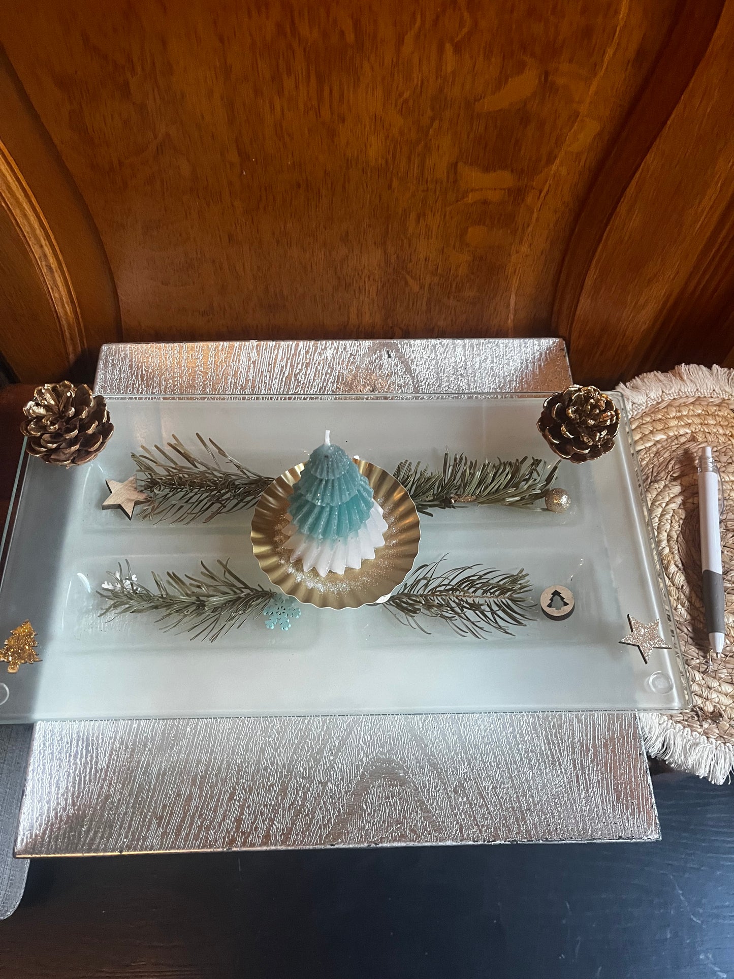 Centre de table avec bougie sapin pour les fêtes de fin d année