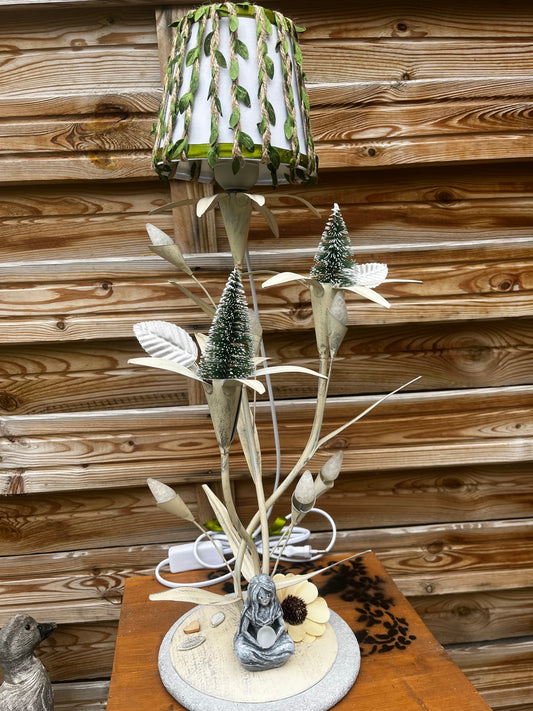 lampe fleurs blanches avec mise à prix à 89,00 euros