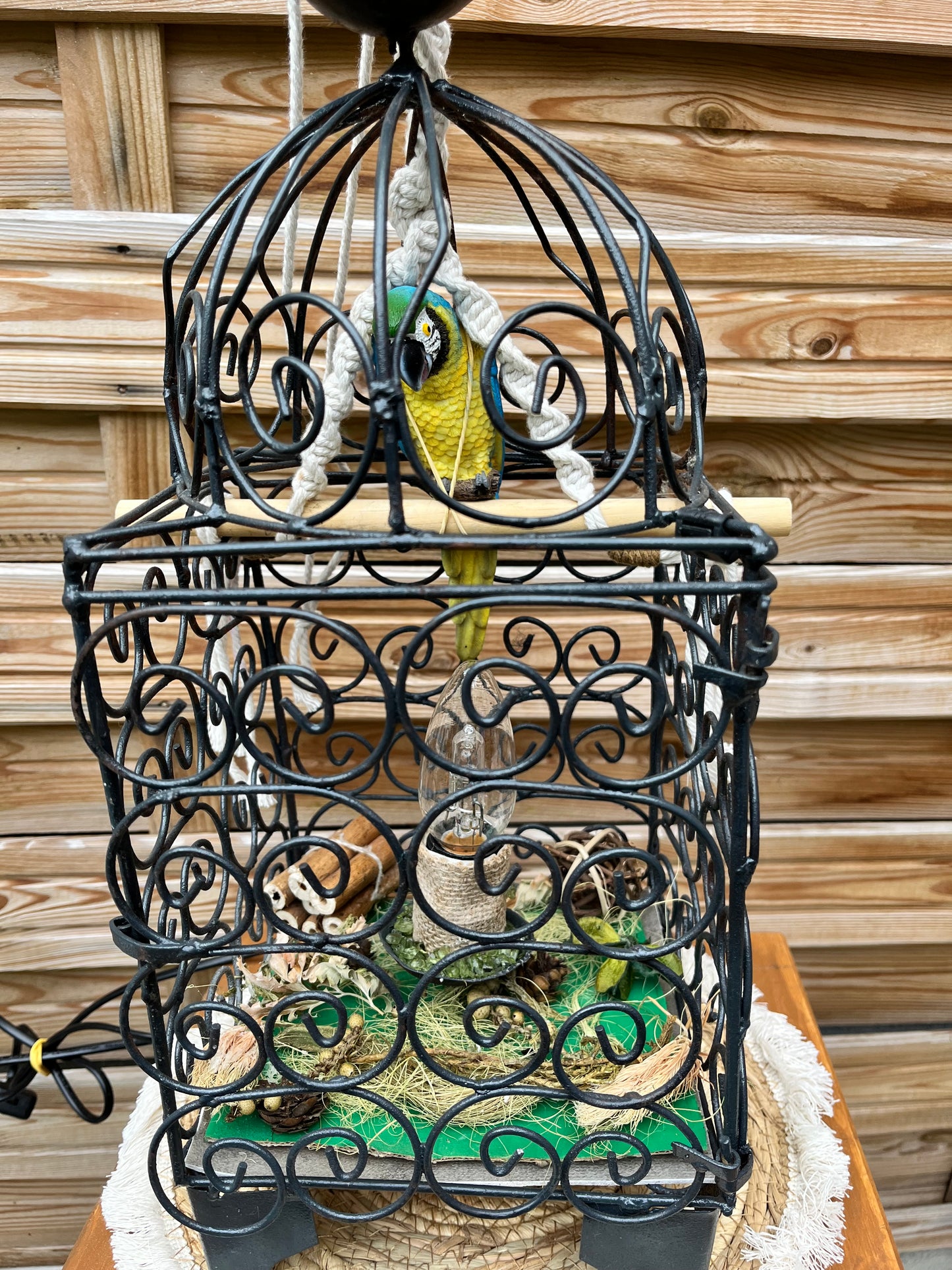 Lampe cage à oiseau avec mise à prix à 69,00 euros