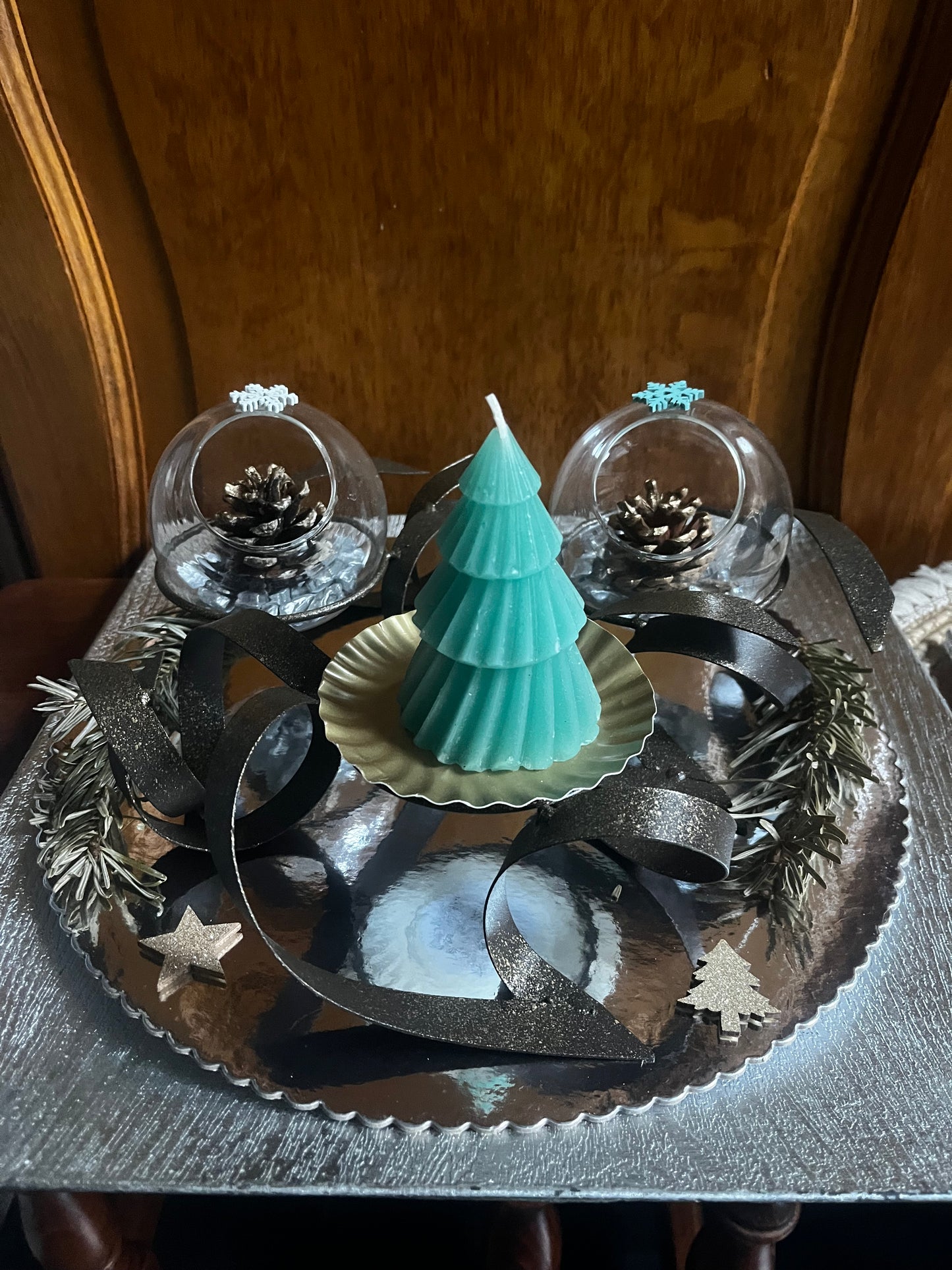 Centre de table avec bougie sapin pour les fêtes de fin d année