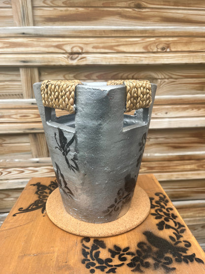 Cache pot pour fleurs
