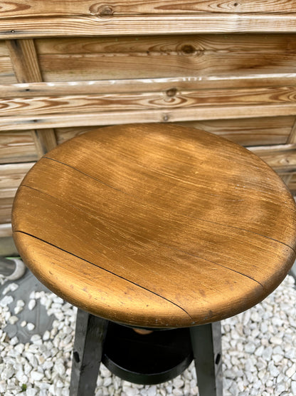 Tabouret à vis