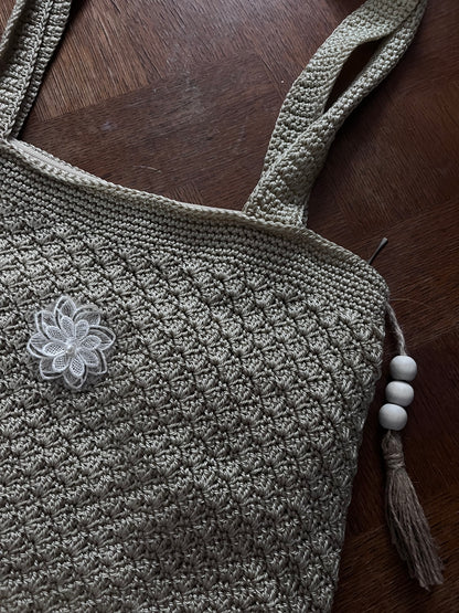 Sac beige avec déco fleurs