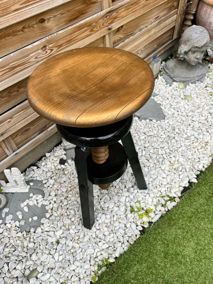 Tabouret à vis