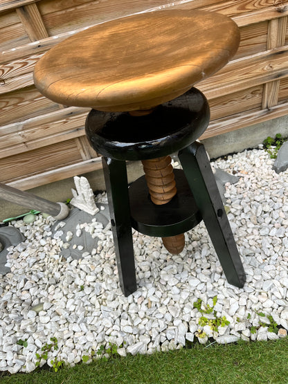 Tabouret à vis