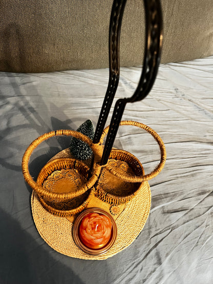 Porte bouteille en acier et osier
