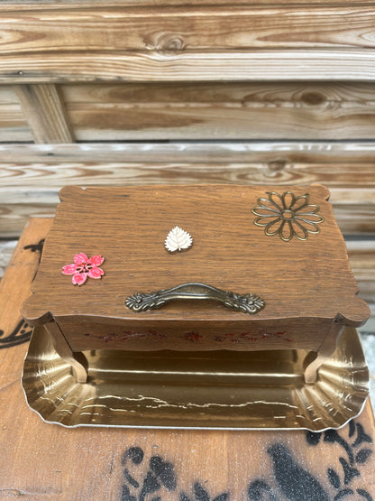 Coffre à bijoux en forme de table