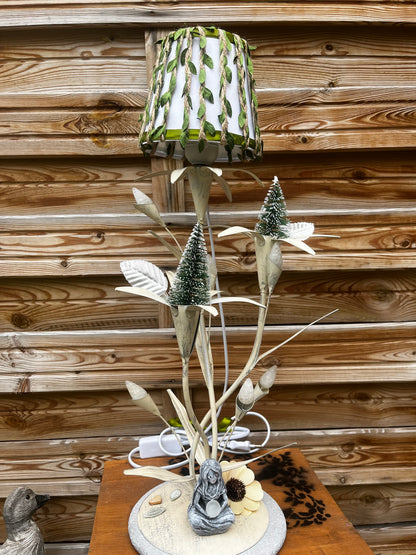 lampe fleurs blanches avec mise à prix à 89,00 euros